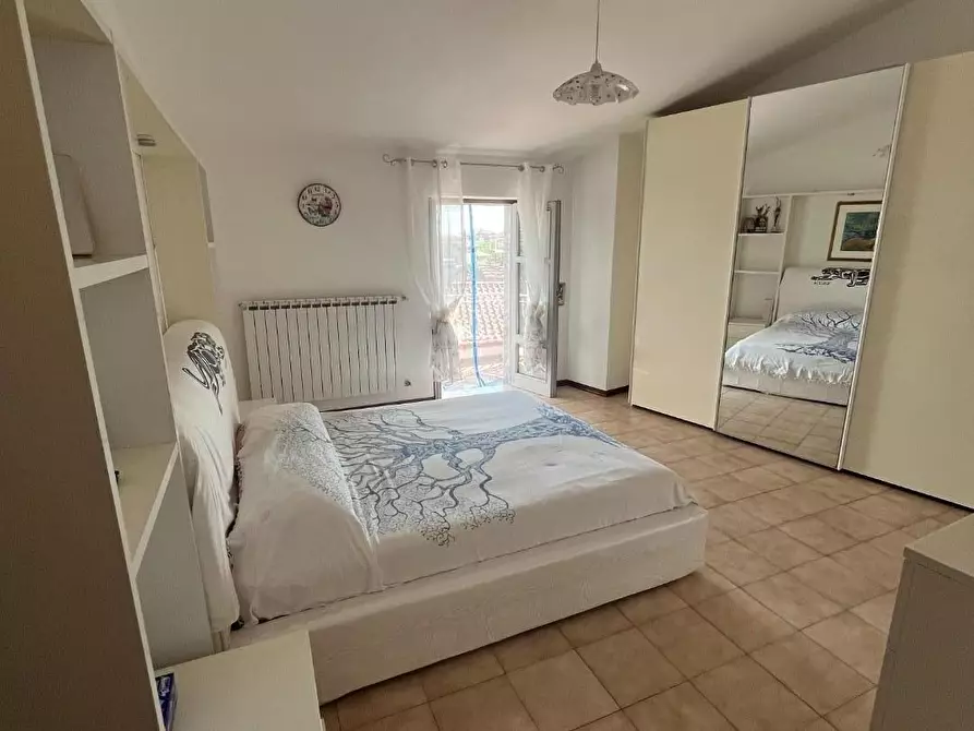 Immagine 13 di Casa semindipendente in vendita  a Massa