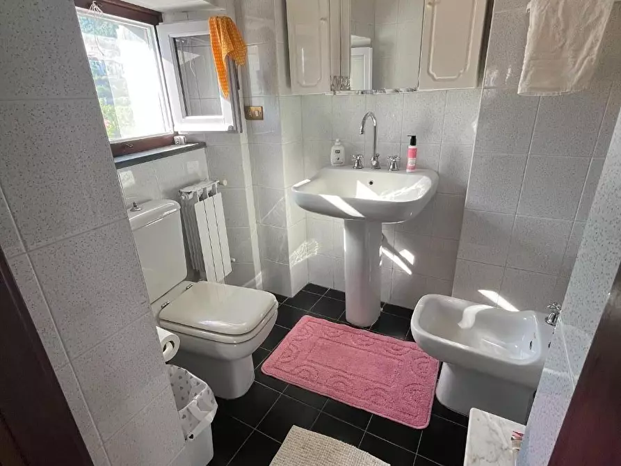 Immagine 18 di Casa semindipendente in vendita  a Massa