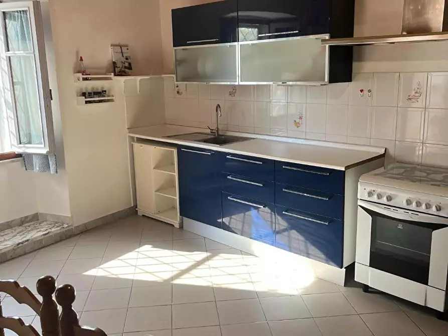 Immagine 24 di Casa semindipendente in vendita  a Massa