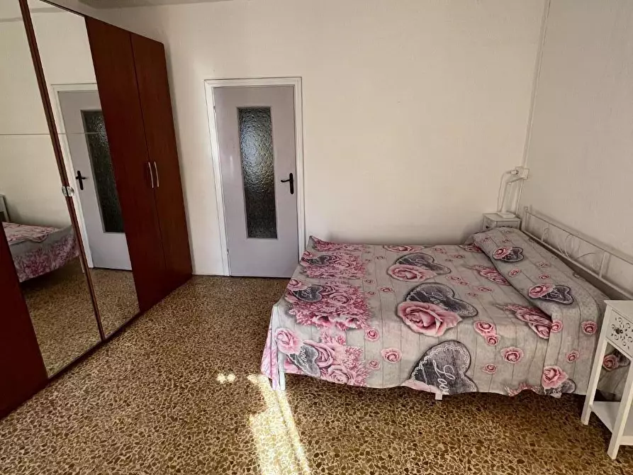 Immagine 12 di Casa semindipendente in vendita  a Massa