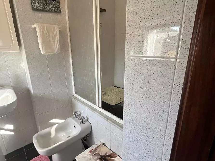 Immagine 19 di Casa semindipendente in vendita  a Massa