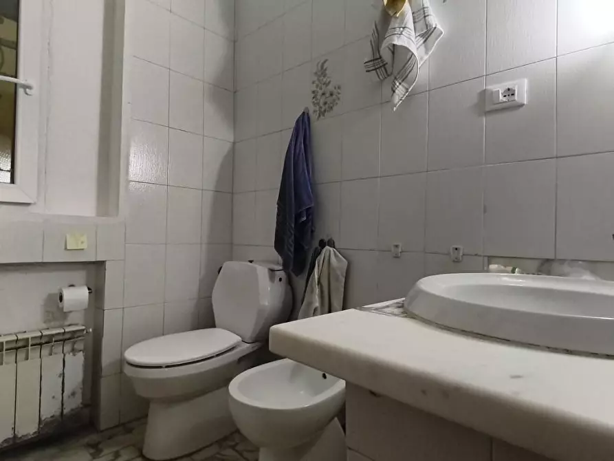 Immagine 15 di Casa indipendente in vendita  a Carrara