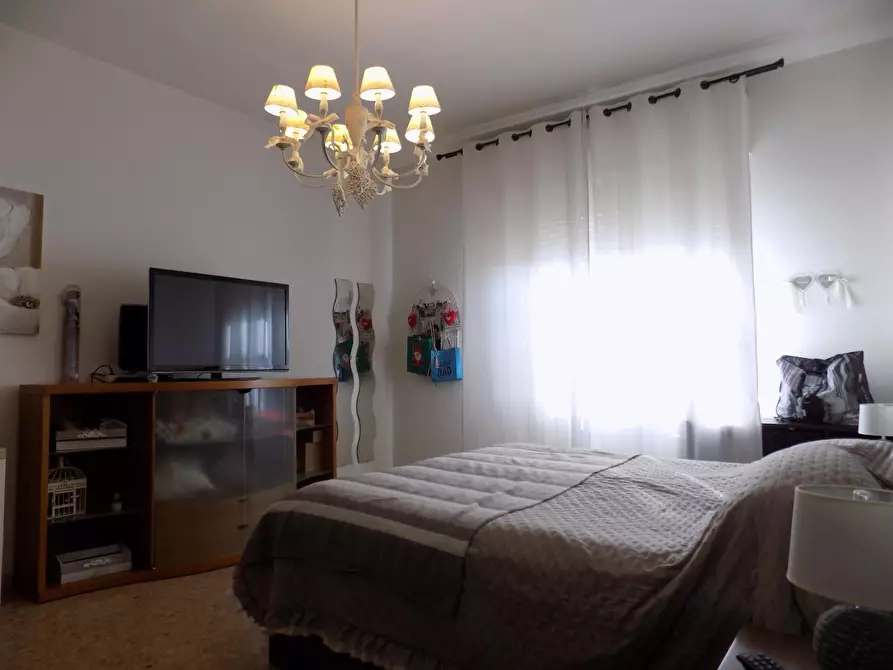 Immagine 13 di Casa indipendente in vendita  a Fucecchio
