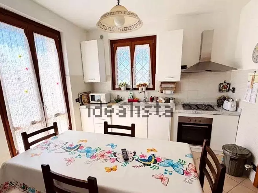Immagine 13 di Villetta a schiera in vendita  a Massa