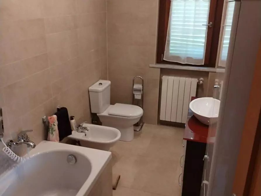 Immagine 17 di Villetta a schiera in vendita  a Massa