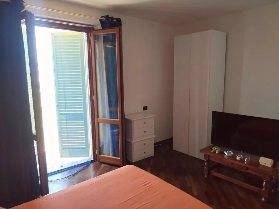 Immagine 27 di Villetta a schiera in vendita  a Massa