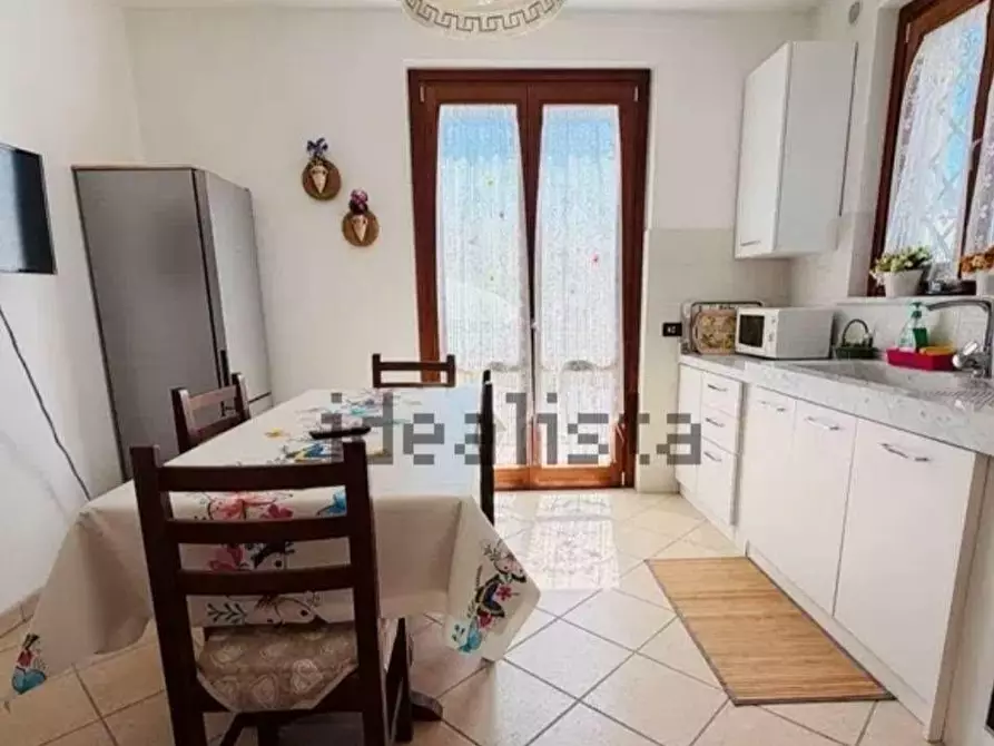 Immagine 14 di Villetta a schiera in vendita  a Massa