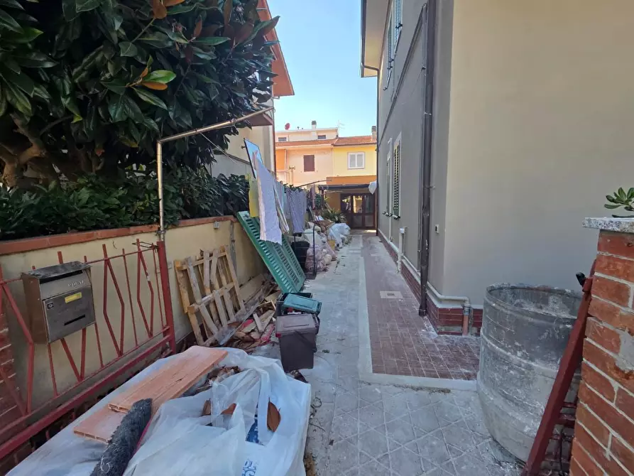 Immagine 6 di Casa quadrifamiliare in vendita  a Rosignano Marittimo