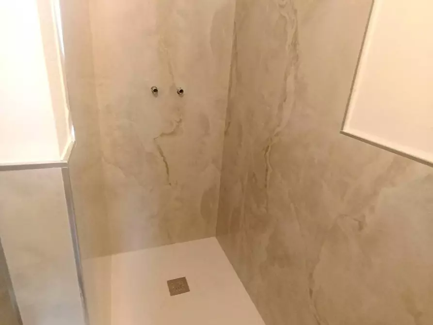Immagine 10 di Casa indipendente in vendita  a Massa
