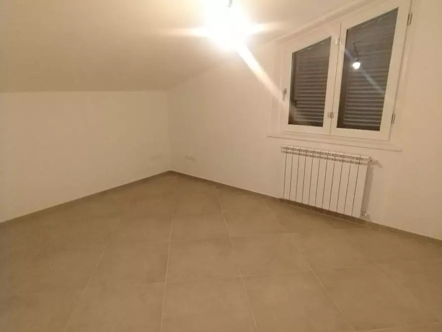 Immagine 13 di Casa indipendente in vendita  a Massa