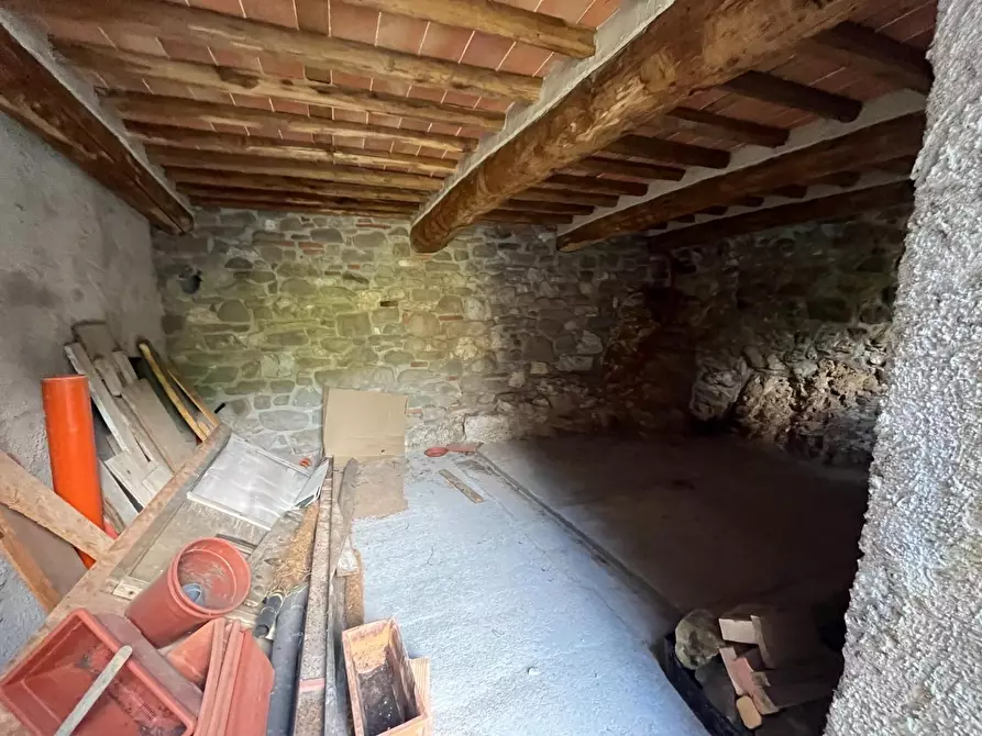 Immagine 20 di Rustico / casale in vendita  a Pescaglia