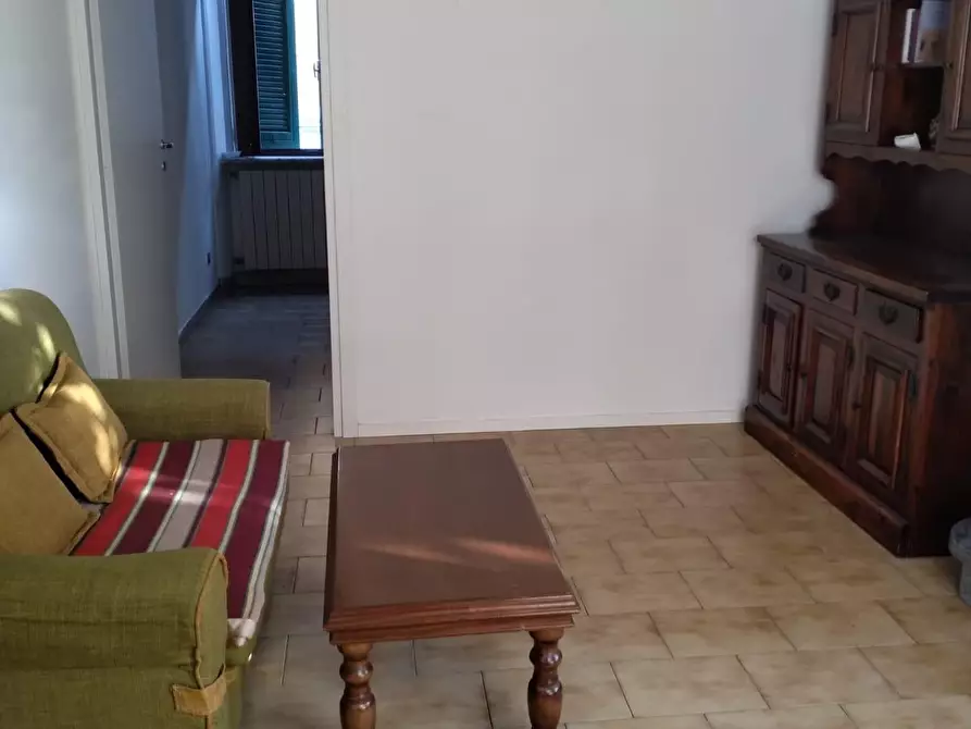 Immagine 2 di Appartamento in affitto  a Carrara