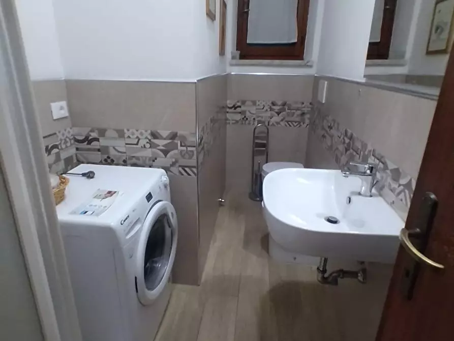 Immagine 3 di Appartamento in affitto  a Carrara