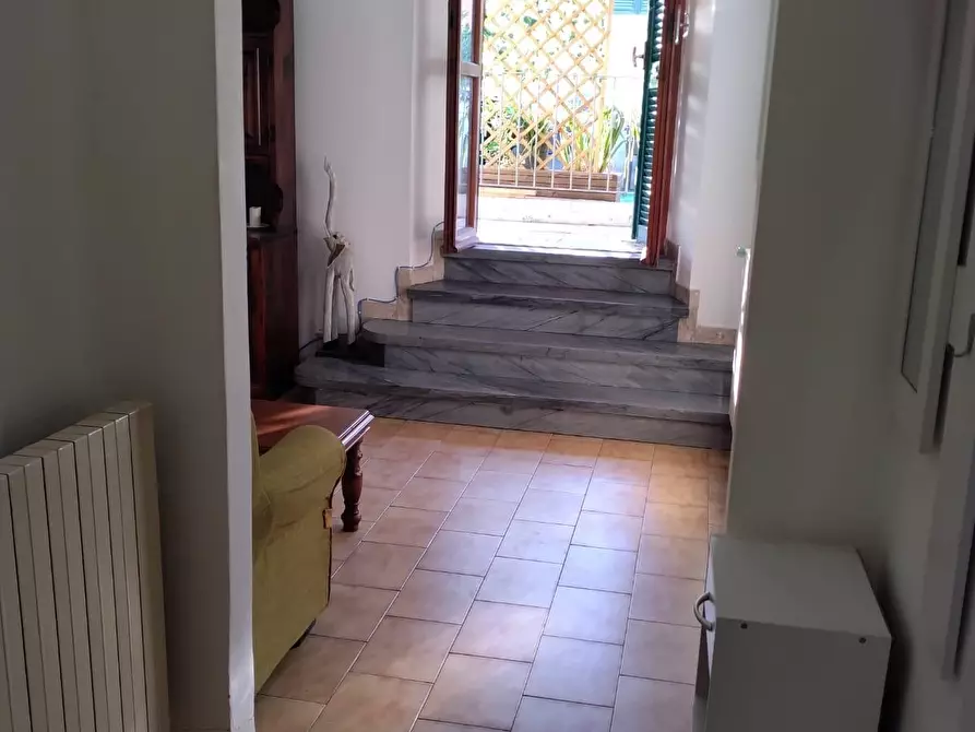 Immagine 5 di Appartamento in affitto  a Carrara