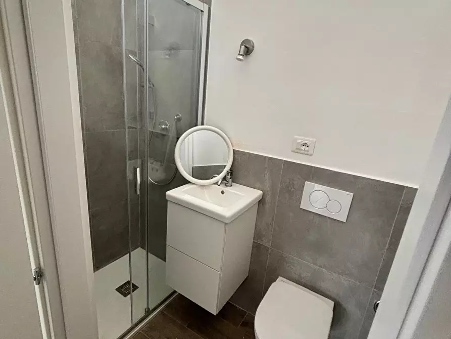 Immagine 10 di Appartamento in affitto  a Carrara