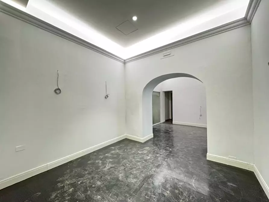 Immagine 11 di Locale commerciale in affitto  a Empoli