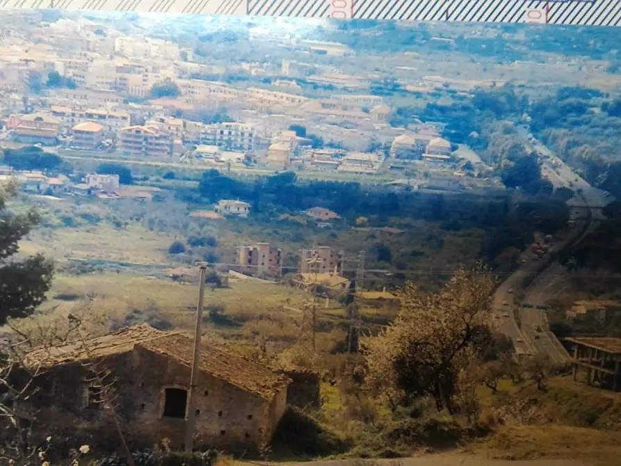 Immagine 6 di Palazzo in vendita  a Taormina