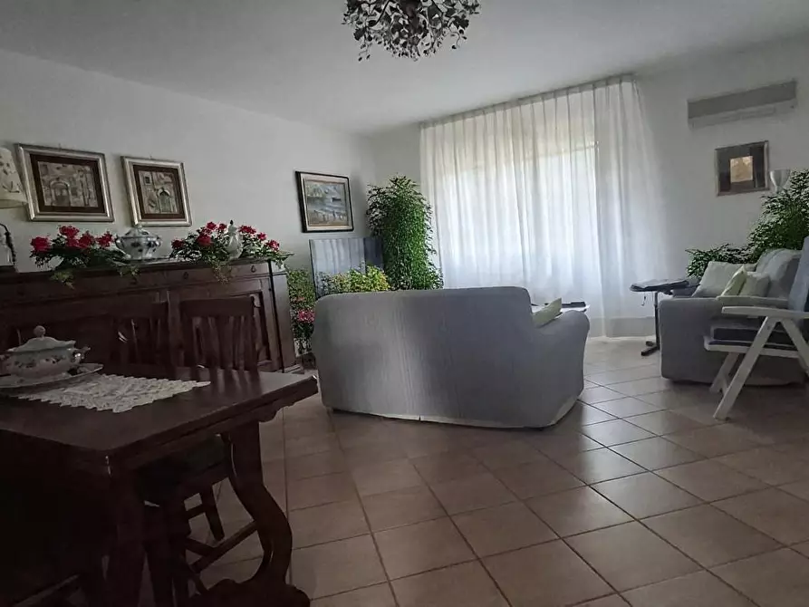 Immagine 3 di Villetta a schiera in vendita  a San Giuliano Terme