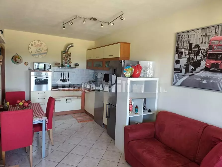 Immagine 2 di Appartamento in vendita  a Santa Maria A Monte