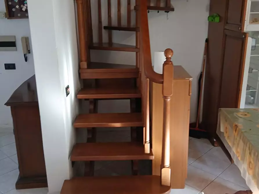 Immagine 7 di Appartamento in vendita  a Cecina