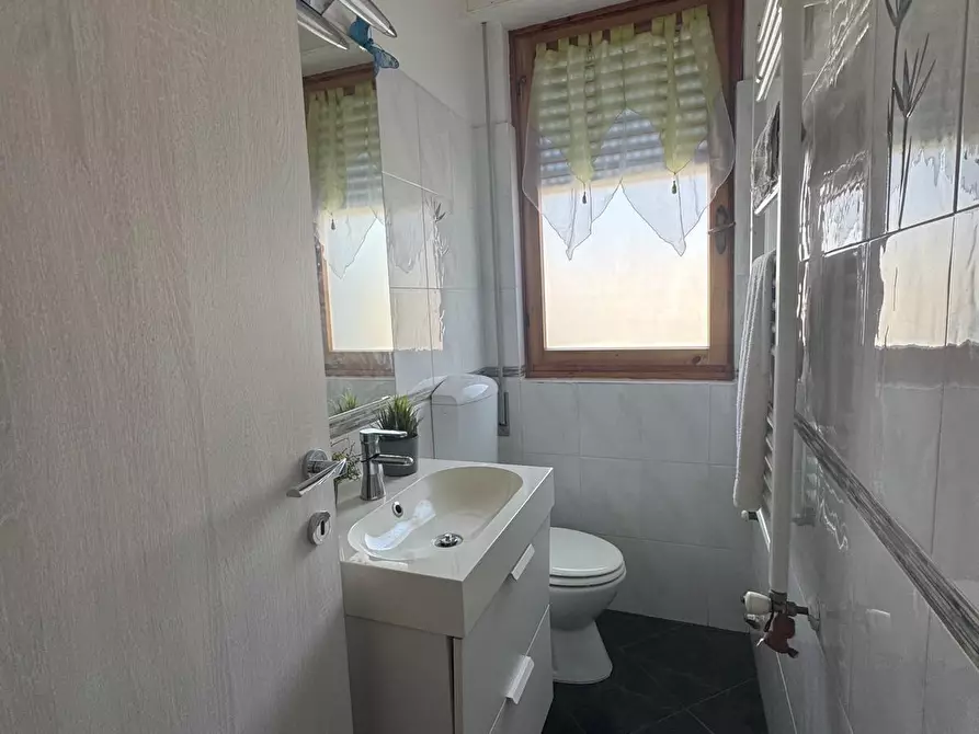 Immagine 9 di Villetta a schiera in vendita  a Viareggio