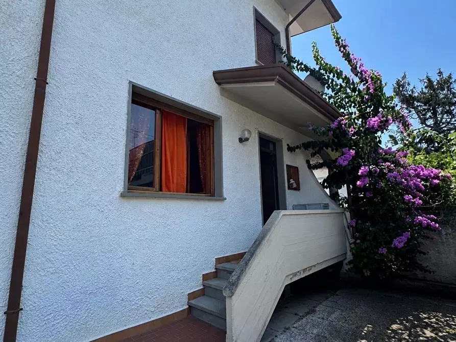 Immagine 27 di Villetta a schiera in vendita  a Viareggio