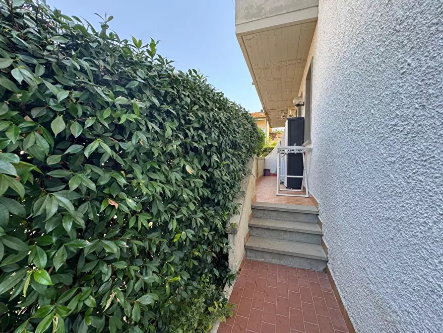 Immagine 22 di Villetta a schiera in vendita  a Viareggio