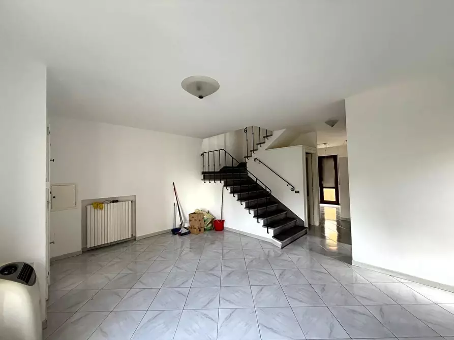 Immagine 2 di Villetta a schiera in vendita  a Vinci