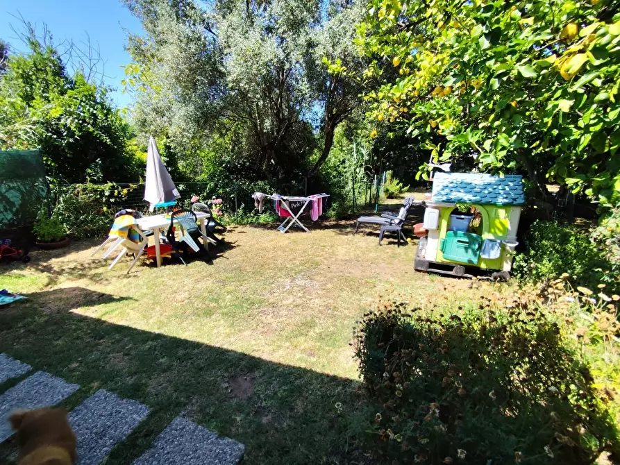 Immagine 18 di Casa indipendente in vendita  a Massa