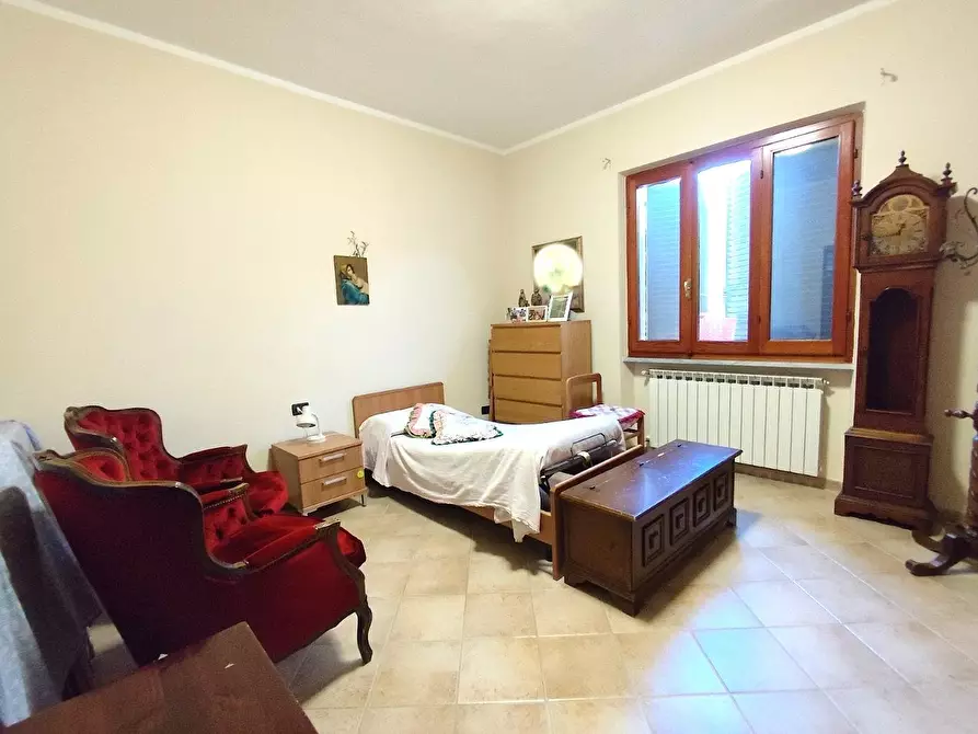 Immagine 13 di Casa indipendente in vendita  a Massa