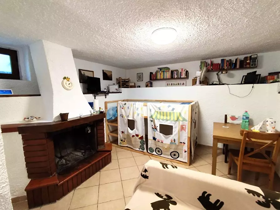 Immagine 23 di Casa indipendente in vendita  a Massa