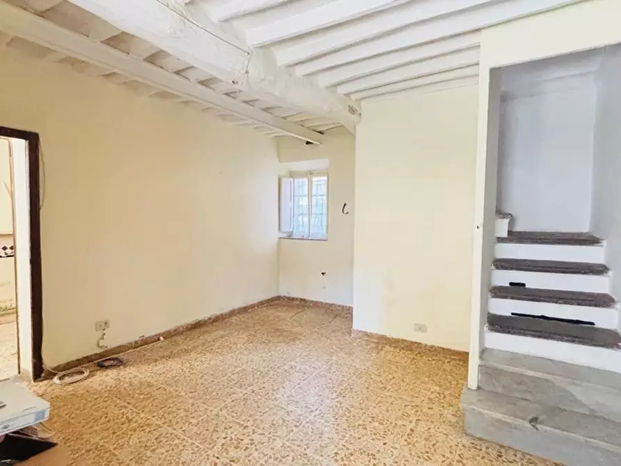 Immagine 11 di Terratetto in vendita  a Lucca