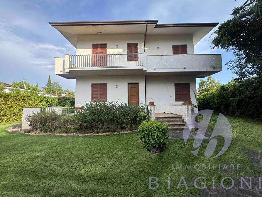 Immagine 3 di Casa bifamiliare in vendita  a Pietrasanta