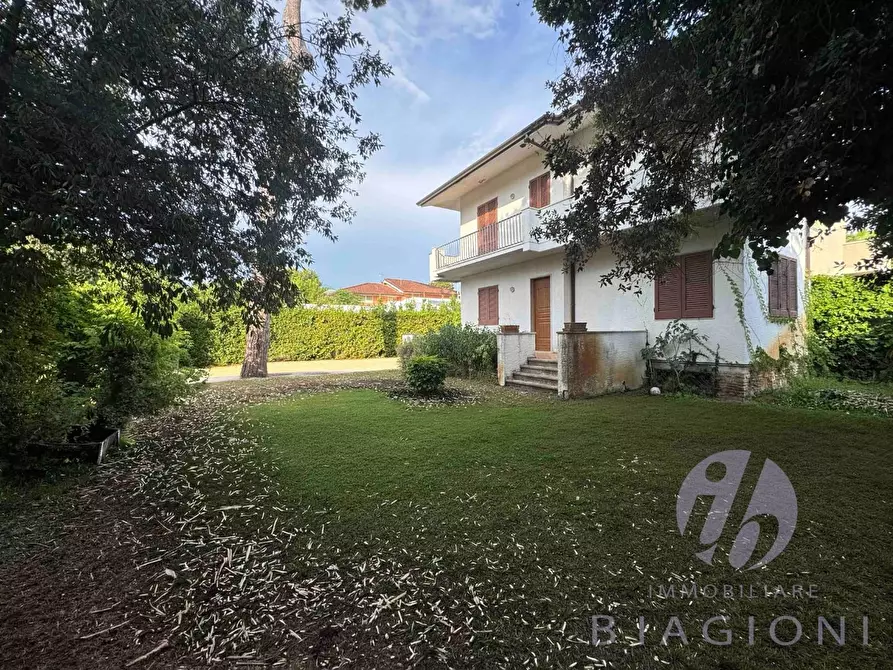 Immagine 4 di Casa bifamiliare in vendita  a Pietrasanta