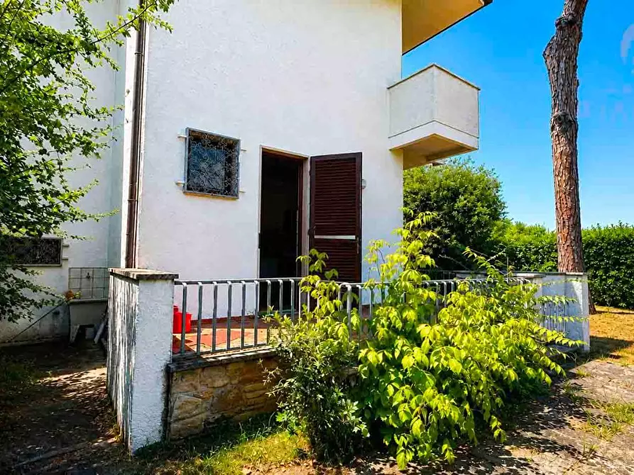 Immagine 2 di Casa bifamiliare in vendita  a Pietrasanta