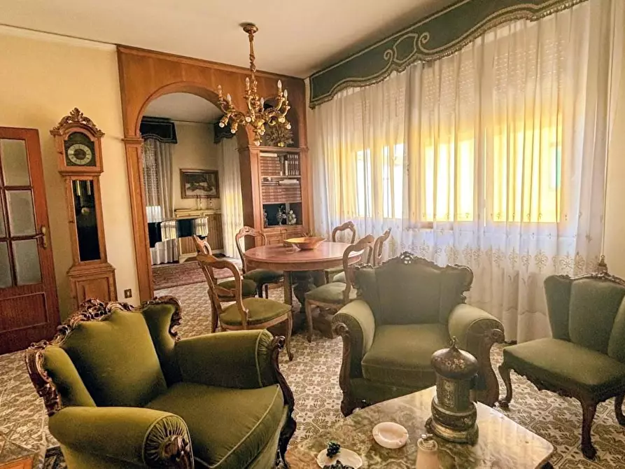 Immagine 12 di Villa in vendita  a Cascina