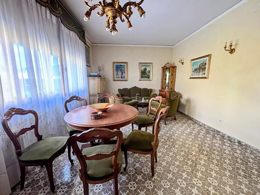 Immagine 13 di Villa in vendita  a Cascina