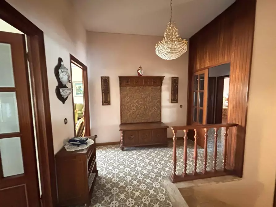 Immagine 8 di Villa in vendita  a Cascina