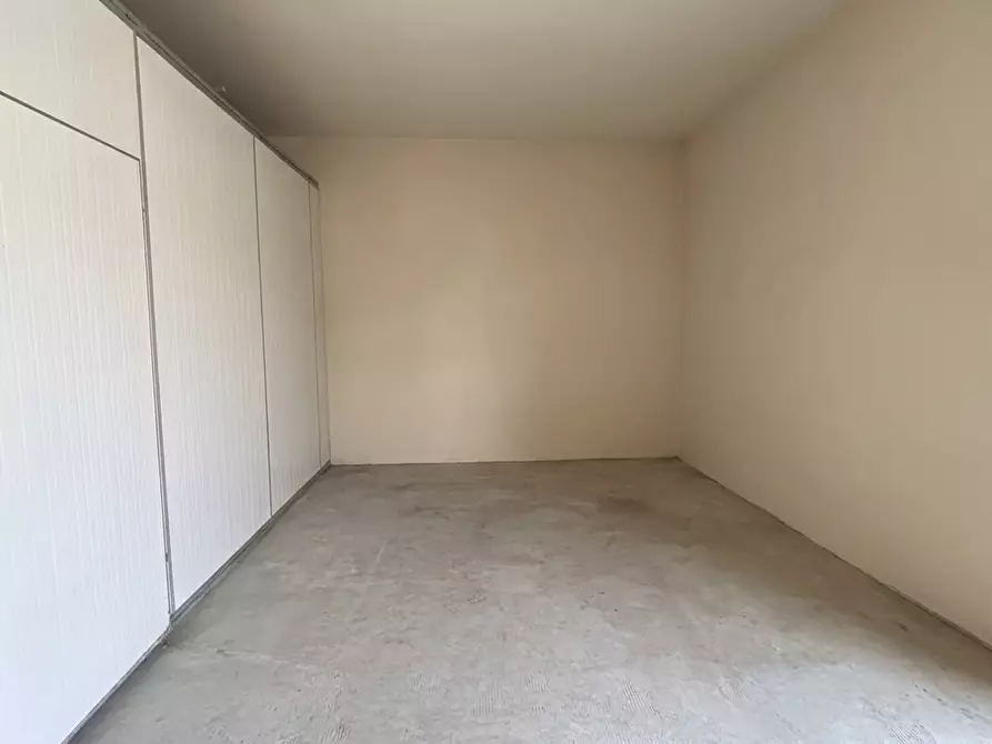 Immagine 27 di Villa in vendita  a Cascina