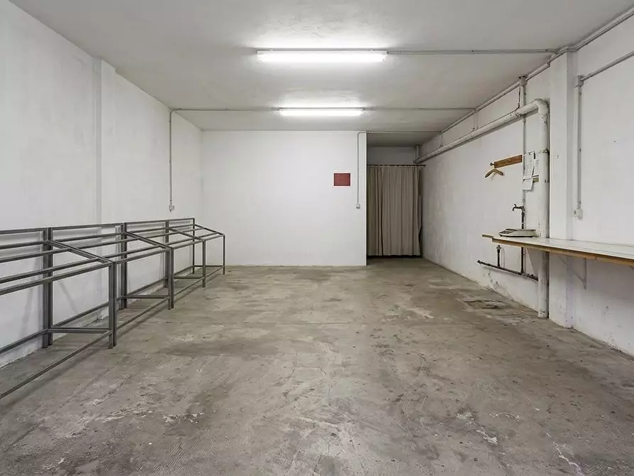 Immagine 26 di Villa in vendita  a Cascina