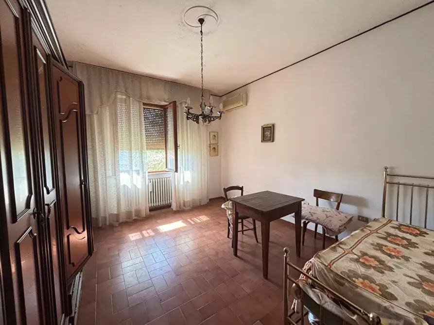 Immagine 18 di Villa in vendita  a Cascina