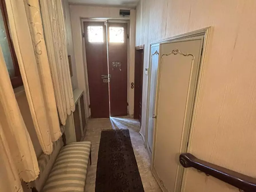 Immagine 6 di Villa in vendita  a Cascina
