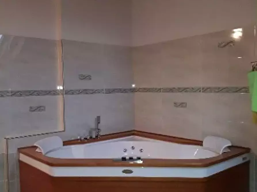 Immagine 27 di Villa in vendita  a Chivasso
