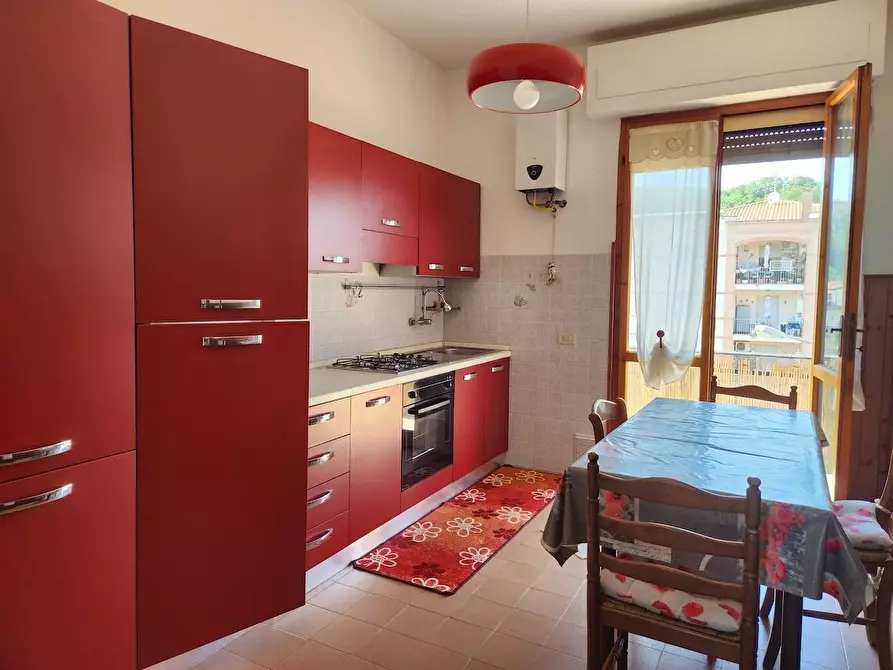 Immagine 8 di Appartamento in affitto  a Santa Maria A Monte