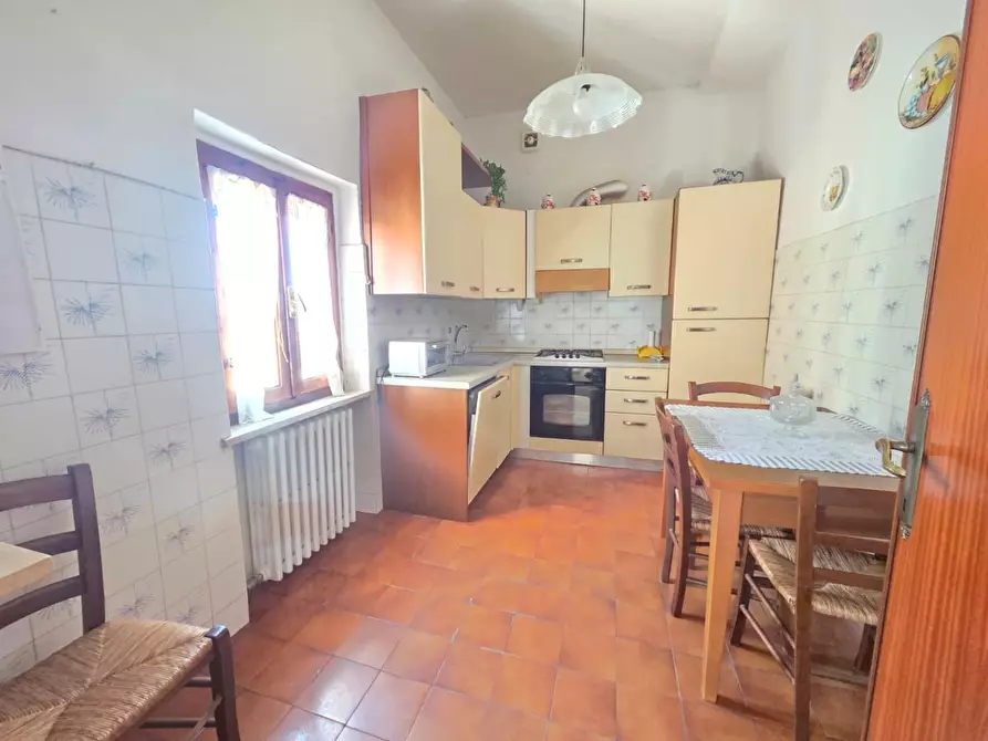 Immagine 2 di Appartamento in vendita  a Peccioli
