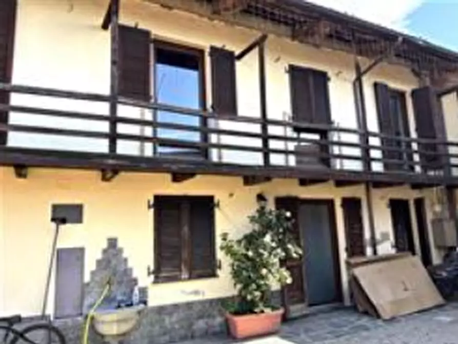 Immagine 10 di Casa colonica in vendita  a None