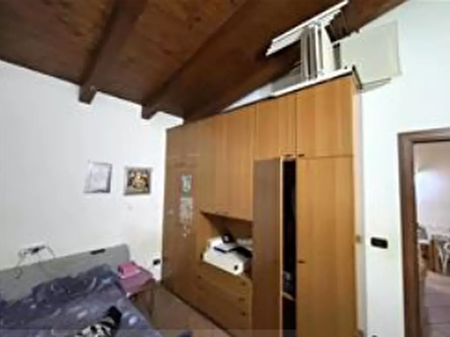 Immagine 28 di Casa colonica in vendita  a None