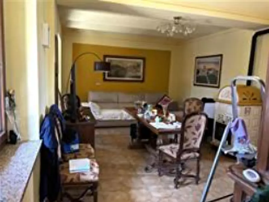 Immagine 13 di Casa colonica in vendita  a None