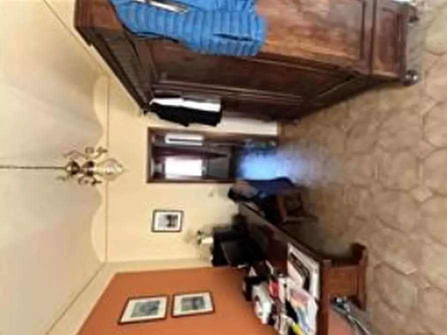 Immagine 11 di Casa colonica in vendita  a None