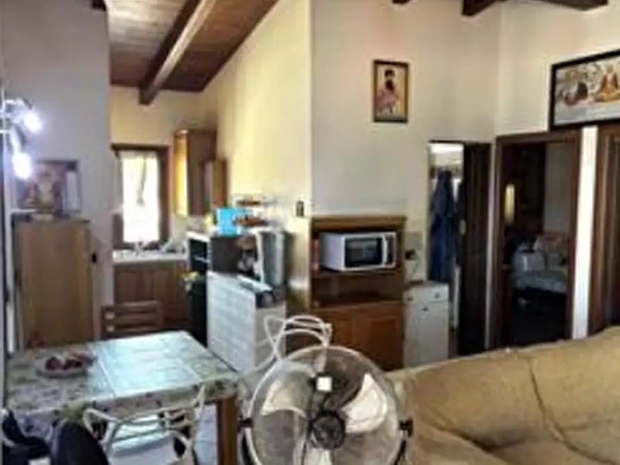Immagine 26 di Casa colonica in vendita  a None